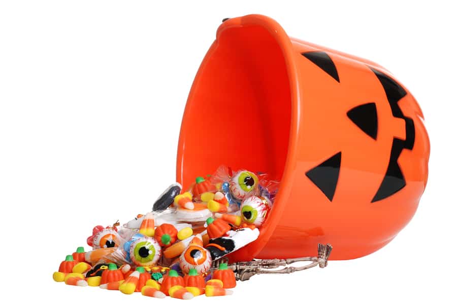 How to Be Friendly to Food Allergies on Halloween | DrDina.ca | Allison Madigan
